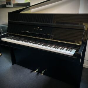 Steinway Z 114